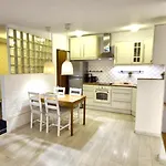 Imperial 110 M2, 4 Rooms, Old Town, 300m Wawel, Breakfest *