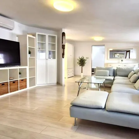 Imperial 110 M2, 4 Rooms, Old Town, 300m Wawel, Breakfest Lägenhet Kraków